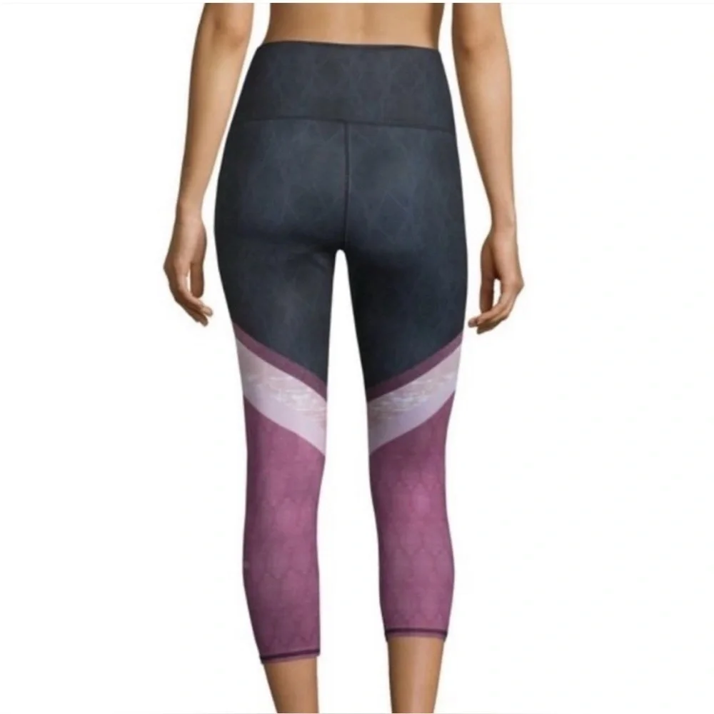 ALO Yoga Tree Lace Airbrush Cropped Legging Size Small